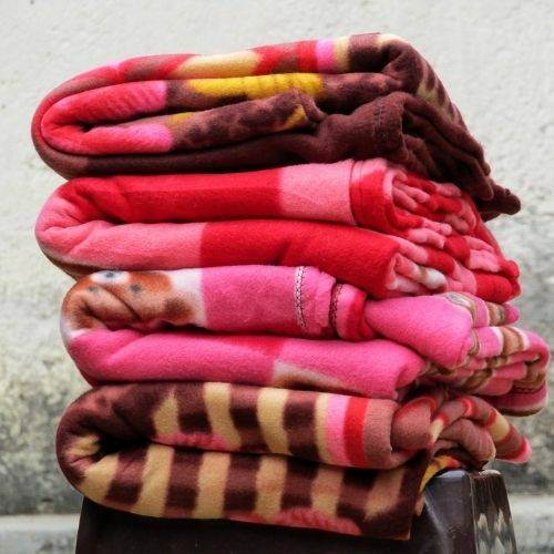 2023’S Most Practical And Compassionate Gift: The Best Blankets For Homeless People