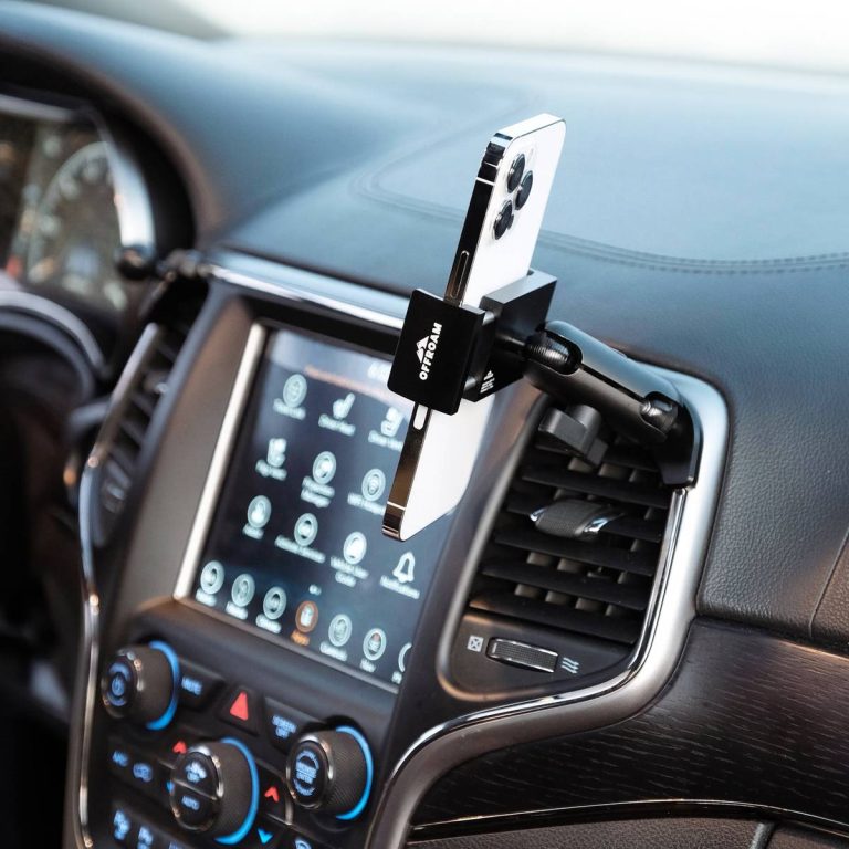 2023 Jeep Cherokee: Find The Best Phone Mount For Your Ride!