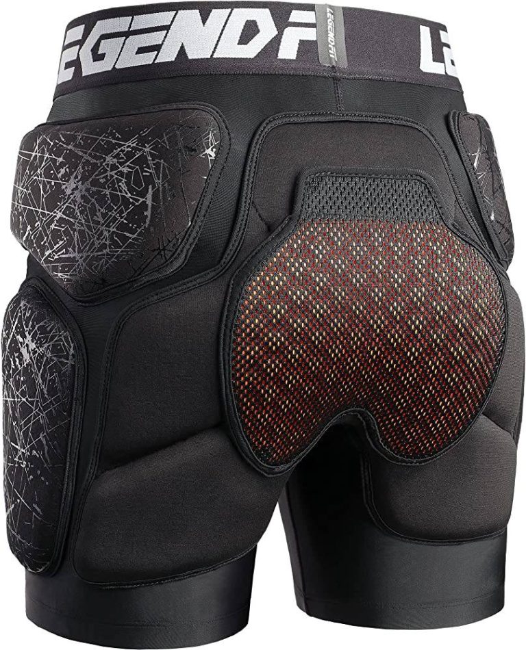2023 Guide: Find The Best Protective Snowboarding Shorts To Keep You Safe And Comfy On The Slopes!