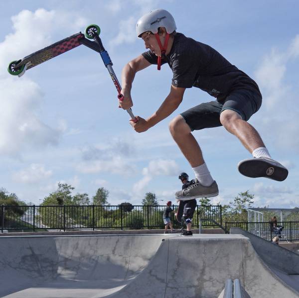 2023’S Top Scooters For Skatepark Tricks & Flips: Reviews & Buyer’S Guide