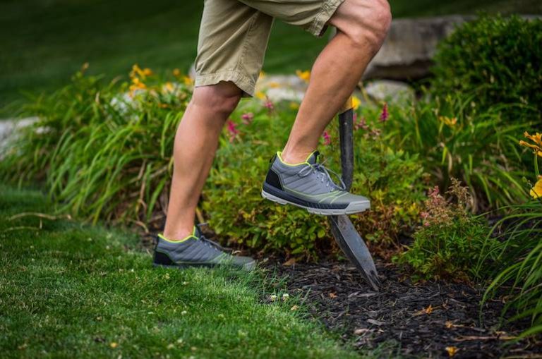2023’S Best Shoes For Lawn Care Professionals – Comfort And Durability For Long-Lasting Gardening Shoes!