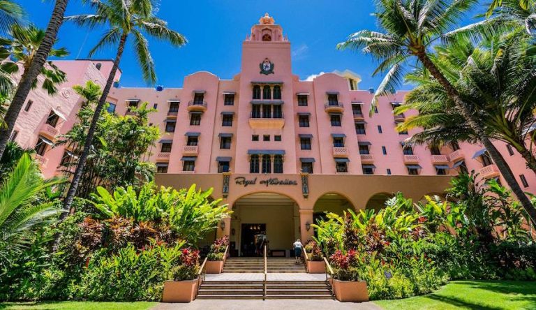 2023’S Most Romantic Waikiki Resorts For Couples: Find Your Perfect Getaway Destination