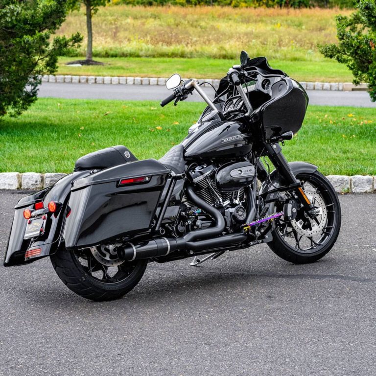 Discover The Top 5 Two Into One Exhausts For Harley Baggers In 2023!