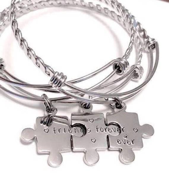 The Top 3 Friend Bracelets To Gift In 2023: Find The Perfect Match For Your Squad!