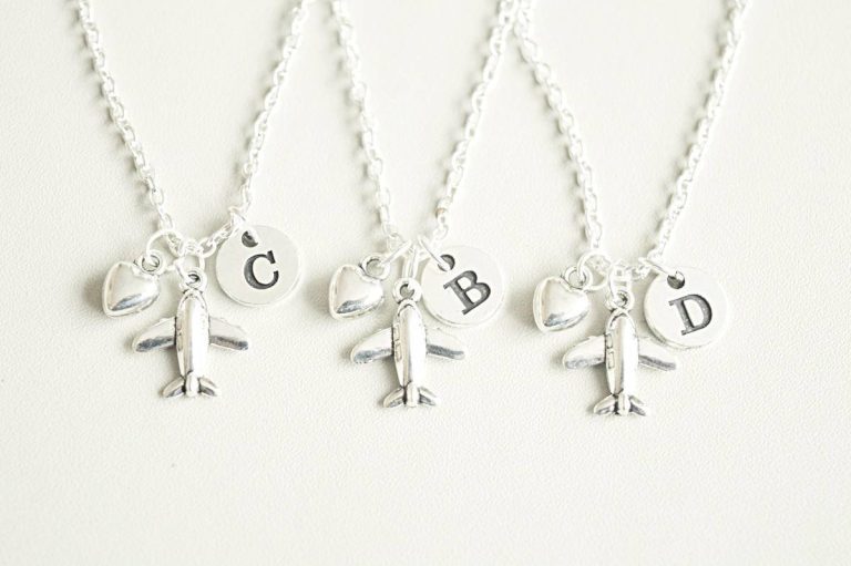 2023’S Best 3 Way Friends Necklace To Show Off Your Friendship Bond