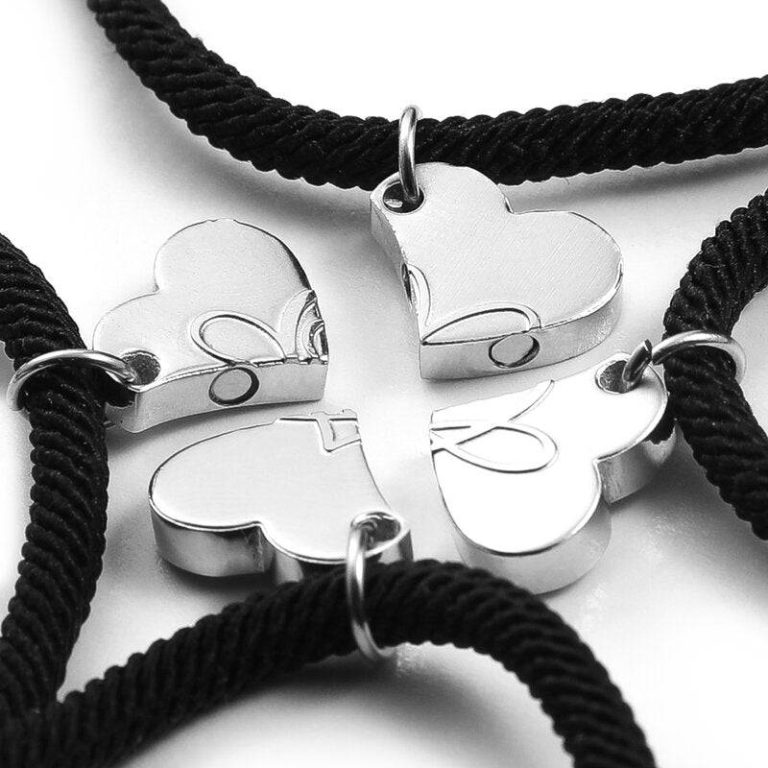 4 Trendy Friend Bracelets For 2023: Unveiling The Perfect Bonding Accessories!
