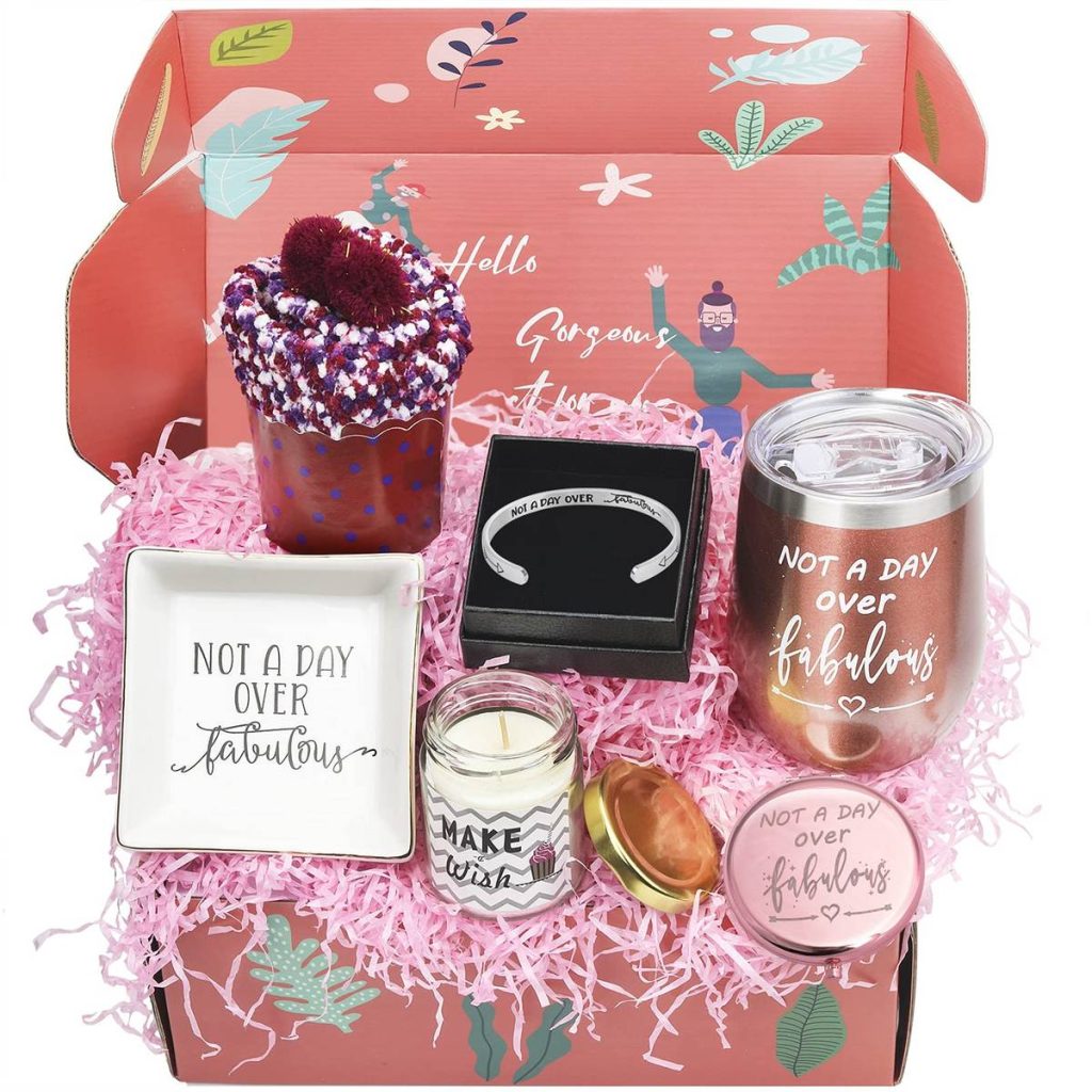 2023 Gift Box Ideas For Friends: Find The Perfect Gift That Will Wow ...