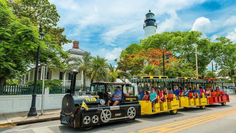 Discover The 2023 Must-See Key West Color Streets To Explore