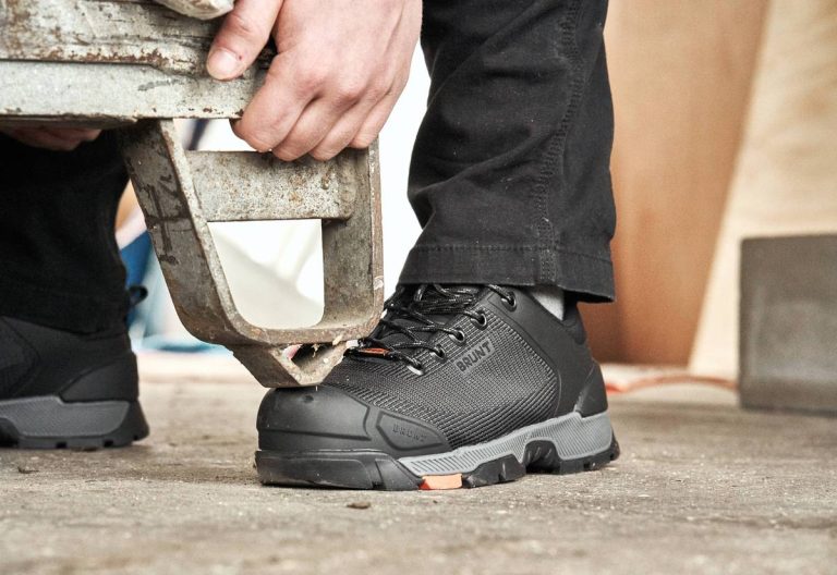 2023’S Top Picks: The Best Shoes For Auto Mechanics To Maximize Comfort & Safety