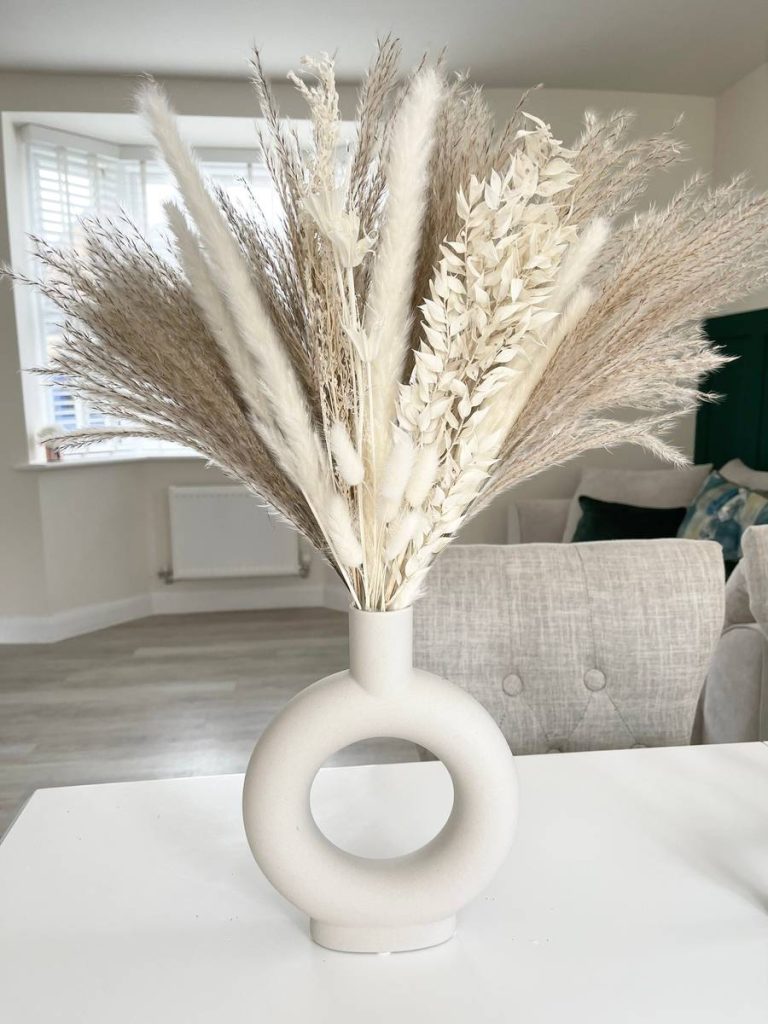 Top 10 Trendy Vases For Pampas Grass: Elevate Your Décor In 2023!