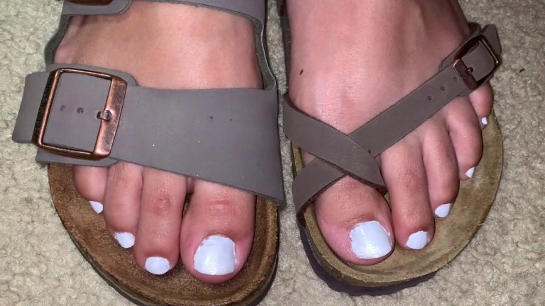 Birkenstock Stone Vs Mocha: A Comparative Analysis