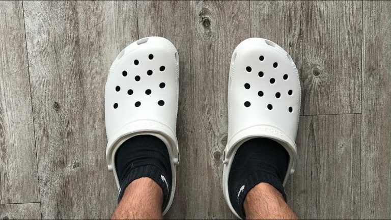 How Much Do Crocs Stretch? The Ultimate Guide