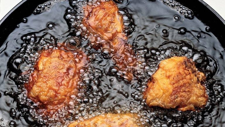 Crackling Crispy: Unveiling The Top Chicken Frying Oils Of 2023!