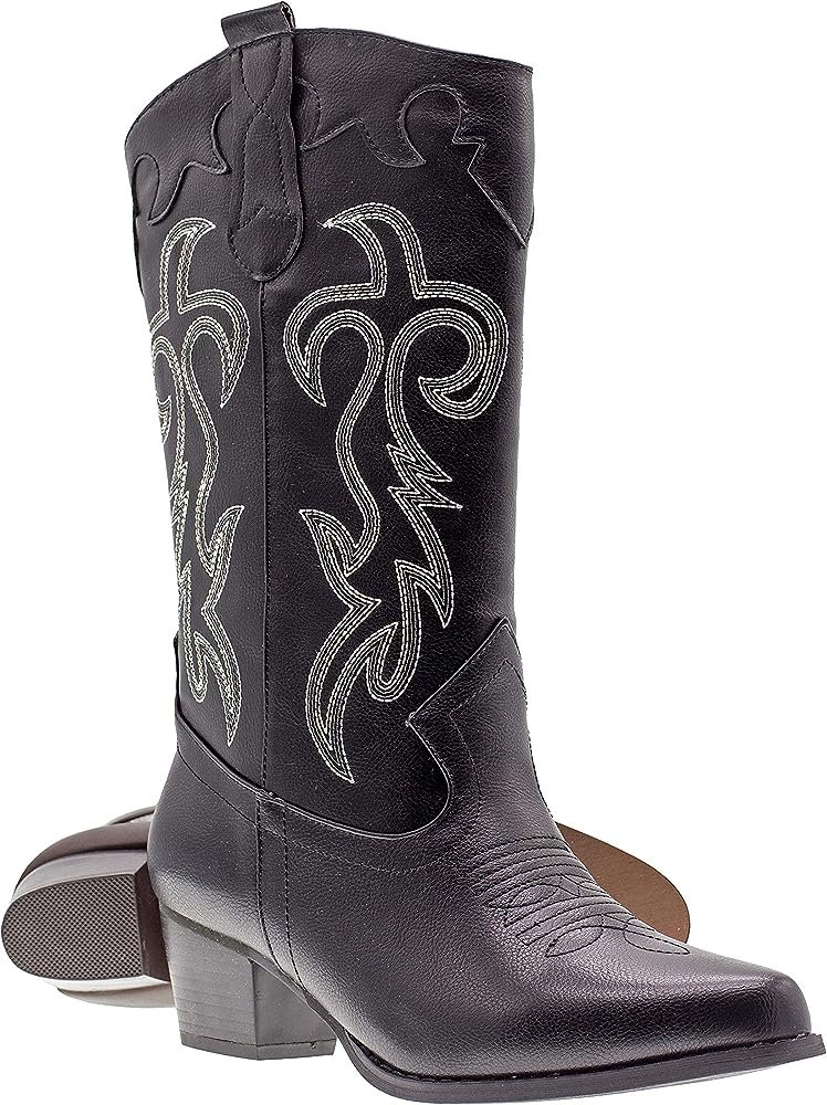 Why Are Cowboy Boots Pointed? Exploring The Intriguing Design